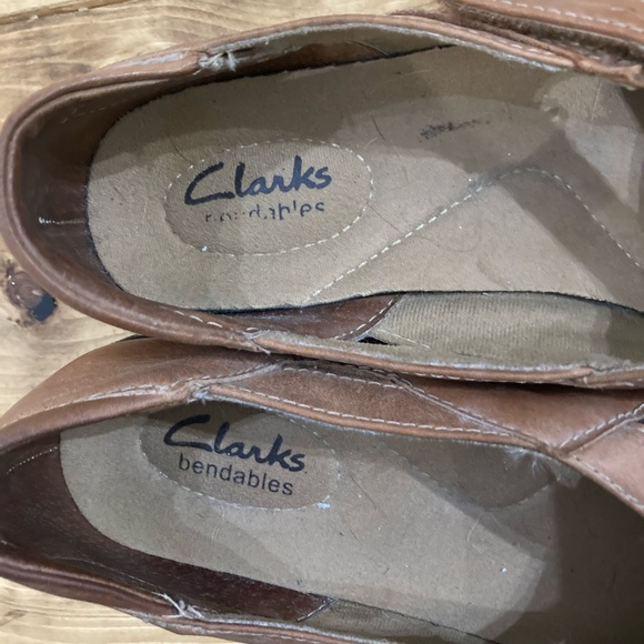 Clarks Leather upper shoes - Picture 2 of 6